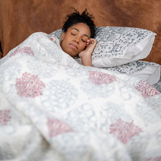 Is Cotton Bedlinen the Best Choice for a Restful Night's Sleep?